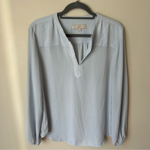 LOFT Light Blue V-Neck Sheer Long Sleeve Lightweight Blouse Top Women’s Medium - Picture 2 of 7
